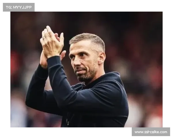 加里-奥尼尔出任斯特拉斯堡主教练，替代跳槽切尔西的罗塞尼尔